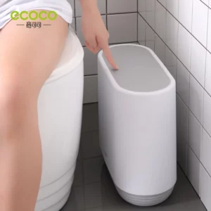 Pressing type trash can