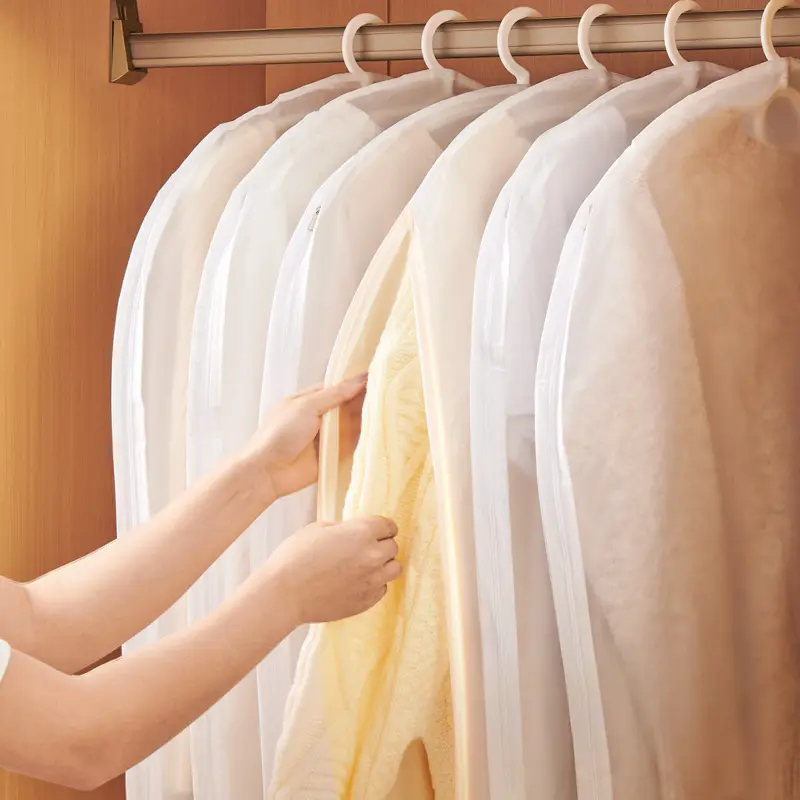 Clothing dust cover (M)