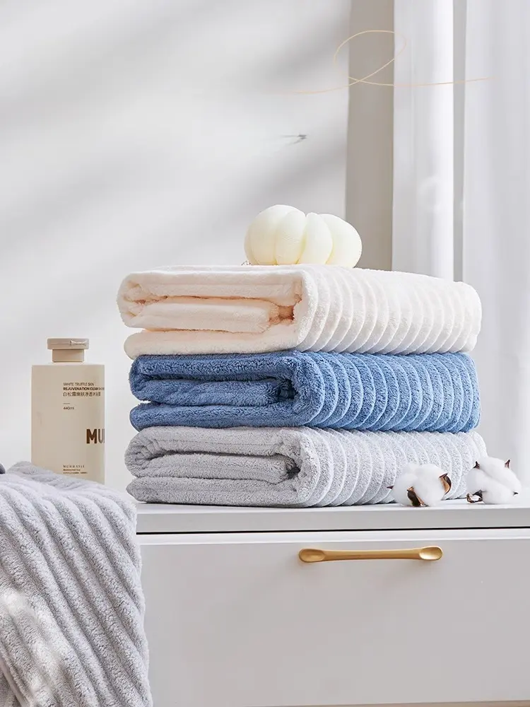 X-Large Coral Fleece Bath Towel - Image 7